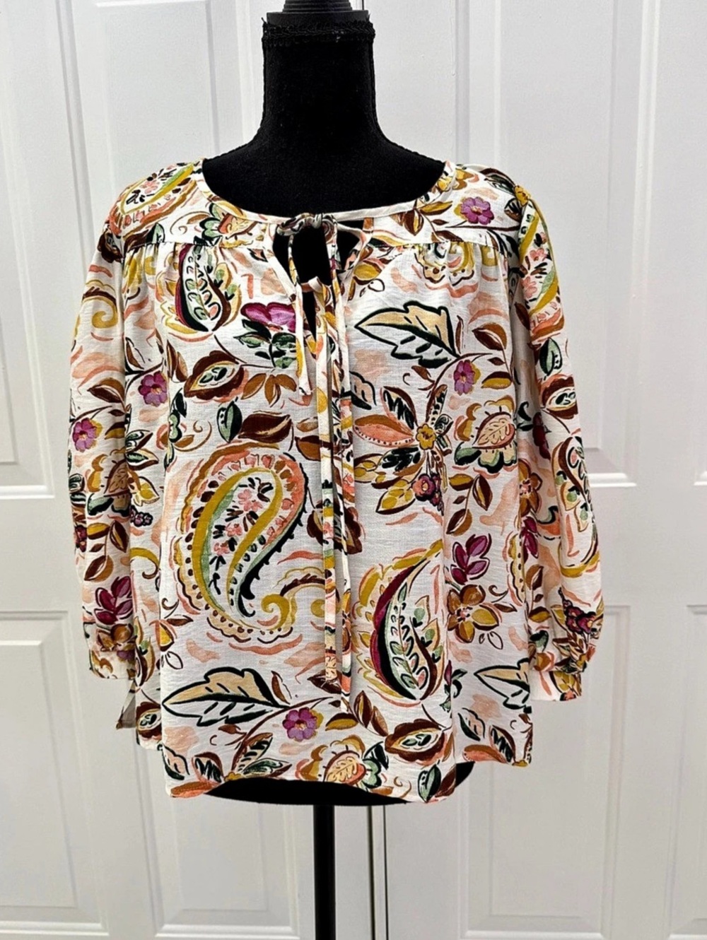 Mlle Gabrielle Paisley Tie-Neck Blouse in White & Pink Size Medium NWT